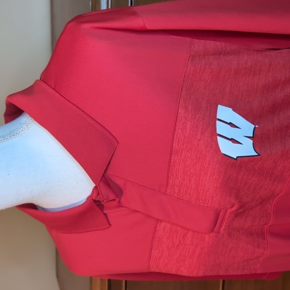 NWT University of Wisconsin Red Golf Polo XL - Picture 3 of 10